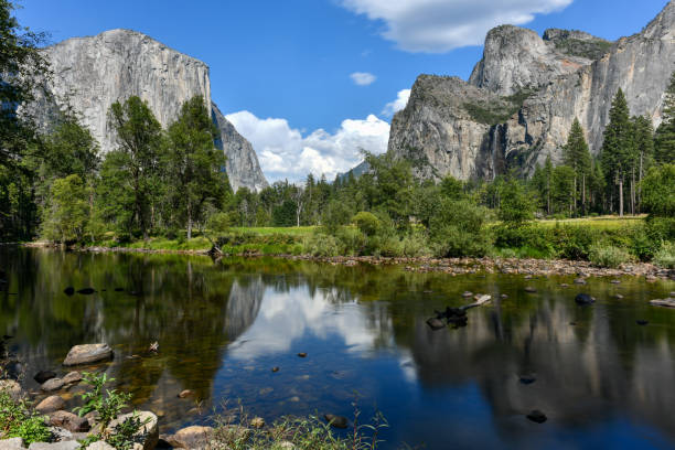 istock Yosemite Valley - Yosemite National Park 1292341115
