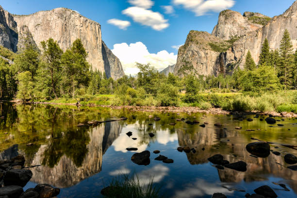 istock Yosemite Valley - Yosemite National Park 1292341191
