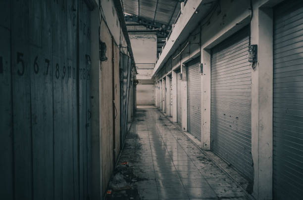 istock Closed stores in the market 1292368983