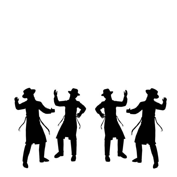 illustrations, cliparts, dessins animés et icônes de 4 adeptes juifs danse hassidique. silhouettes vectorielles plates. noir sur un fond blanc. les figures sont vêtues de longs manteaux et ceintures flottant sur les côtés comme ils se déplacent - hasidism