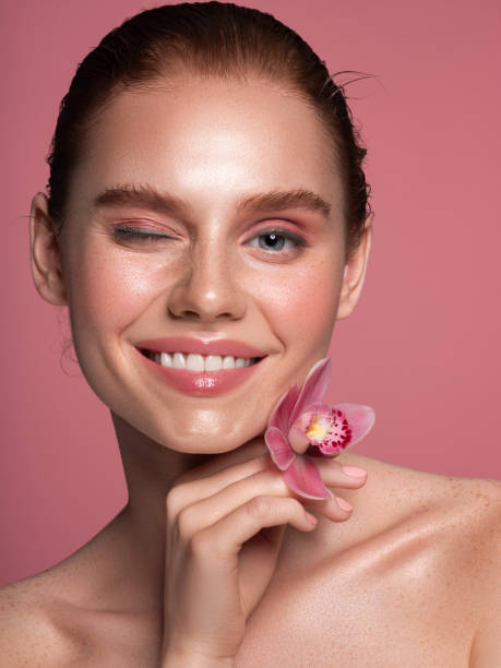 istock Beautiful woman with bright make-up 1292415371