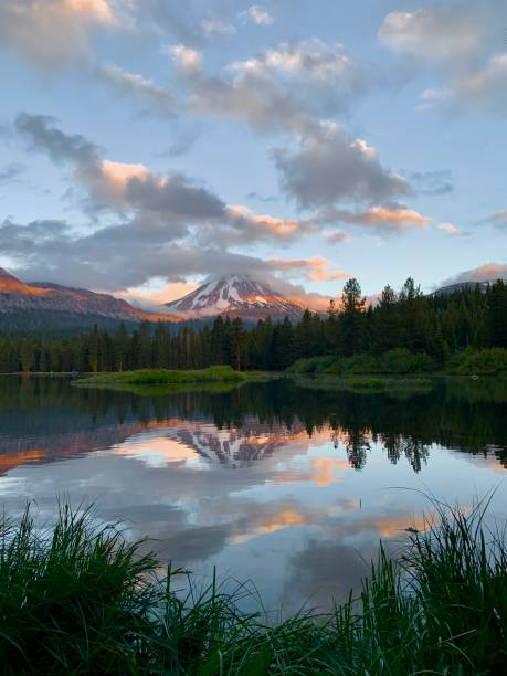 istock Sunrise over Shasta with reflection 1292441531