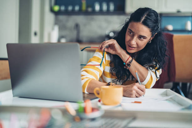 istock Business is not going well 1292458633