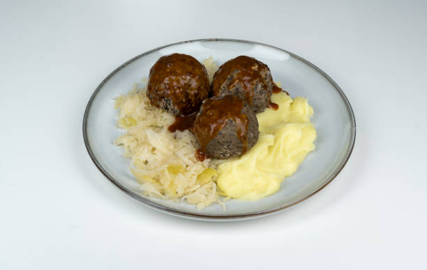 istock Liver dumplings with sauerkraut and mashed potatoes 1292542962