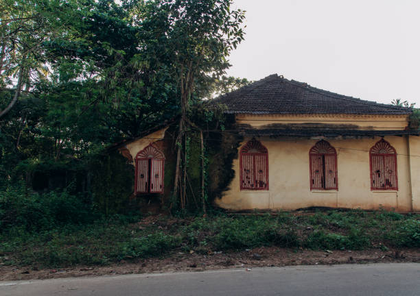 istock Abandoned Portuguese house 1292570721