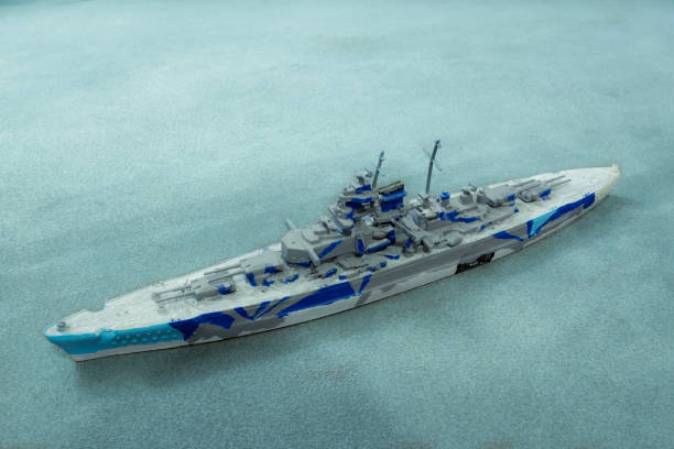 painted scale model of german battleship bismarck - battleship imagens e fotografias de stock