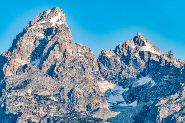 istock Peaks of the Teton Range 1292636450