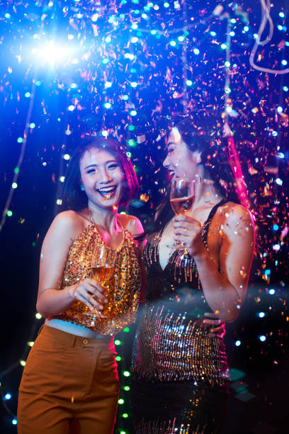 istock Dancing female friends 1292658711