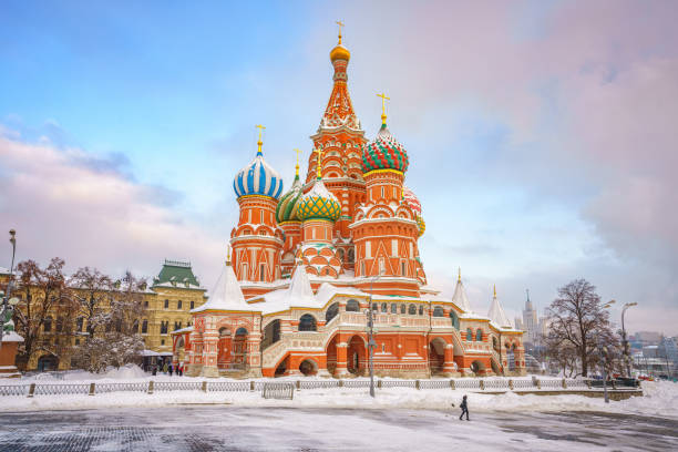 istock St. Basil's Cathedral in Moscow at winter 1292666294