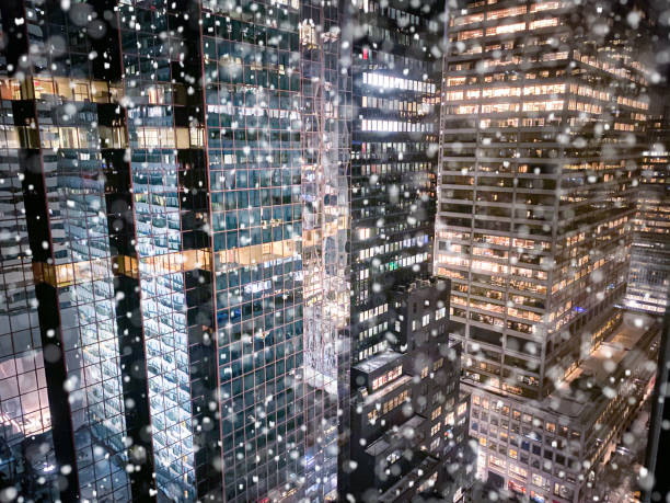 istock Snowing in Manhattan 1292824346