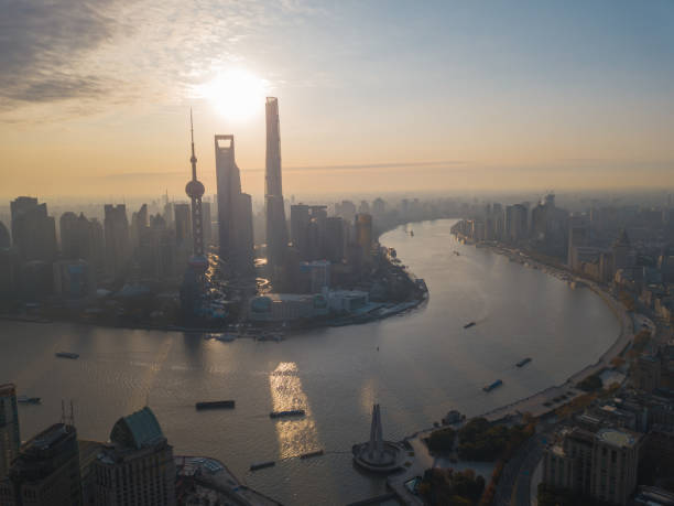 istock Lujiazui at sunrise 1292830757
