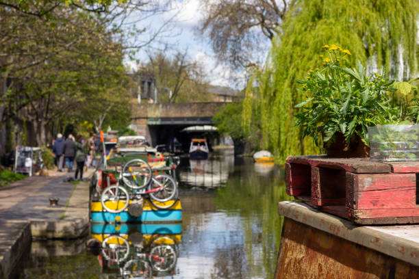 Regent's Canal in Borough of Camden, London Regent's Canal in Borough of Camden, London regents canal stock pictures, royalty-free photos & images