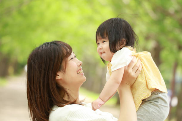 istock Smiley parent and child 1292853244