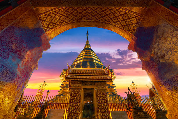 wat phra that doi suthep in chiang mai, thailand. - suthep imagens e fotografias de stock