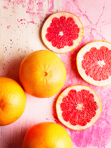 Grapefruit, Slice of Food, Half Full, Cut Out, Fruit, vitamine, Sliced, citrus fruits, Tropical Fruit, Juice - Drink, Freshness, Healthy food, food and drink, Abstract, Antioxidant, Appetizer, Berry,
