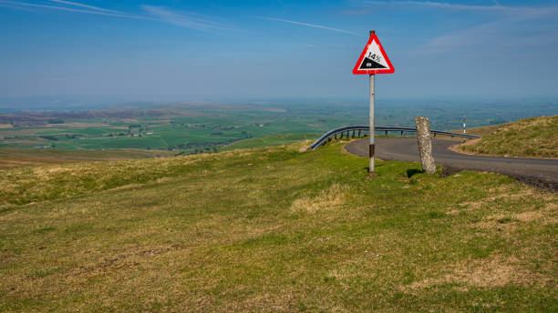 en la carretera b6270 entre birkdale y nateby, cumbria, inglaterra - kirkby stephen fotografías e imágenes de stock