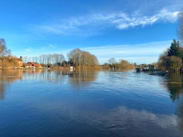 istock Flooding At Upton On Severn 1293058458