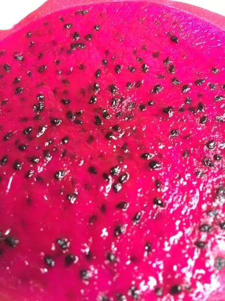 The dragonfruit is fulfilled by red fruit extract with black beans