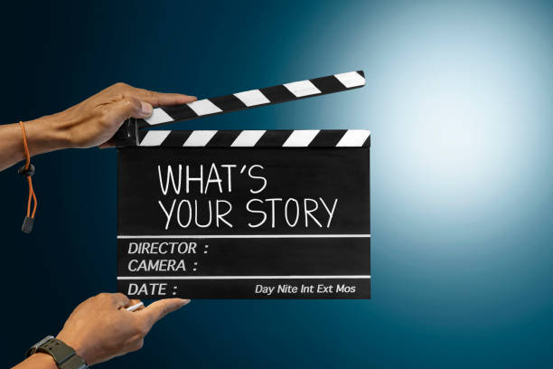 ¿cuál es tu historia? título de texto en pizarra de película para el concepto de cineasta.storytelling. - claqueta de cine fotos fotografías e imágenes de stock