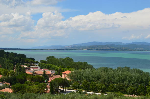 istock View to Lago di Trasimen 1293150254