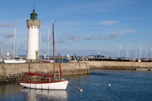 istock Sailing in Port-Haliguen 1293164400