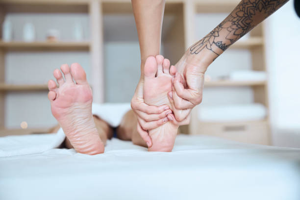 istock Young woman having reflexology in spa resort 1293229526