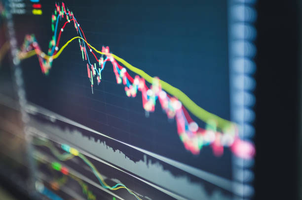 istock Chart and graph data background turning down to bearmarket from Recession Industrial Sector From Coronavirus ,Covid-19, crisis  Global Stock Investment Financial Economy concept 1293253142