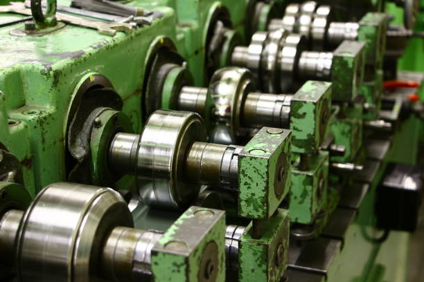 Detail of a roller profiling machine