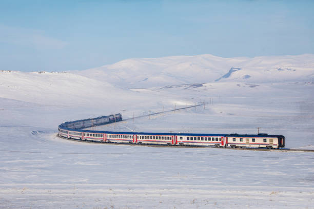 eastern express in winter kars türkei - eastside stock-fotos und bilder