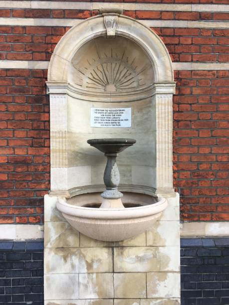 istock Street Fountain 1293325520