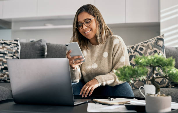 istock My colleagues and I use online messaging to keep each other updated 1293332995