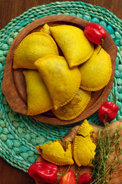 jamaican beef patties - jamaican culture imagens e fotografias de stock