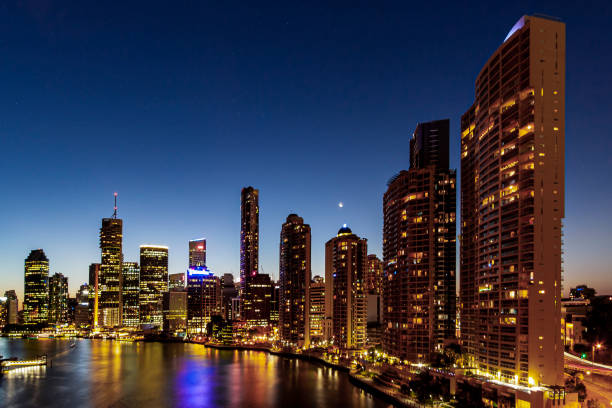 istock Night time of Brisbane 1293401390