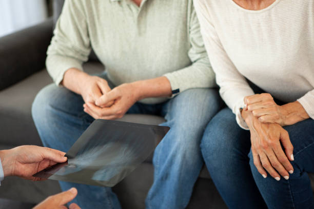 istock Doctor visiting patients at home 1293418493