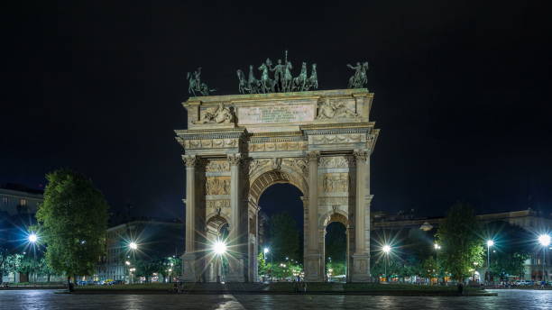 istock Arch of Peace in Simplon Square timelapse at night. It is a neoclassical triumph arch 1293440877