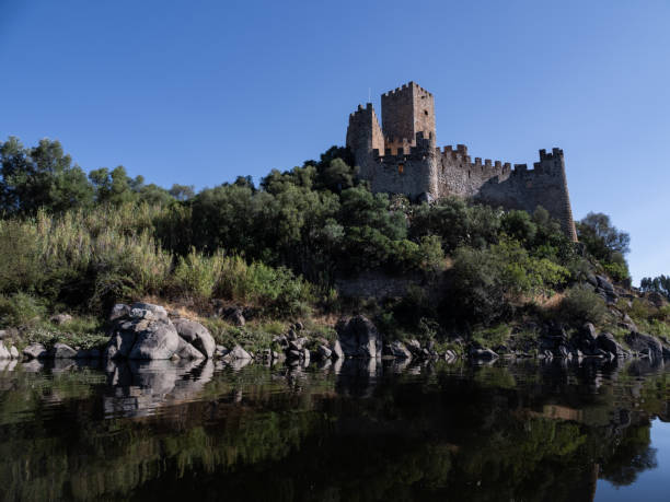 castello di almourol, il castello dei sogni, portogallo. - almourol foto e immagini stock