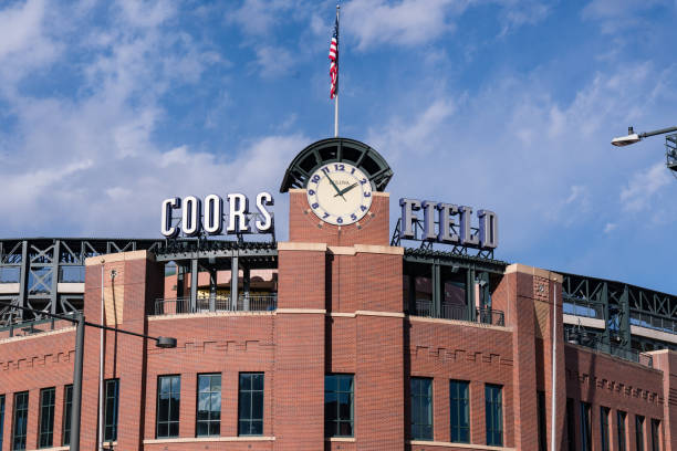 exterior de coors field em denver colorado - coors field - fotografias e filmes do acervo