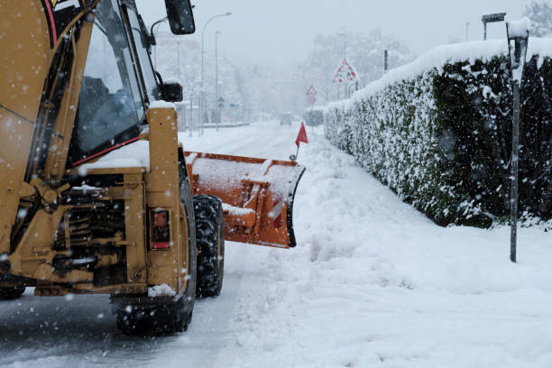 istock Street with snow 1293481020