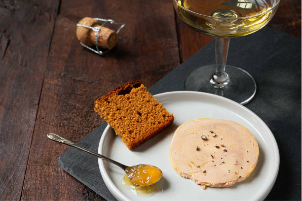 foie gras et champagne - foie gras photos et images de collection