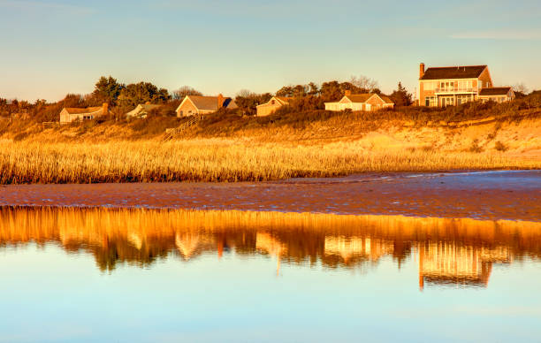 première plage de rencontre sur cape cod - cape cod bay photos et images de collection