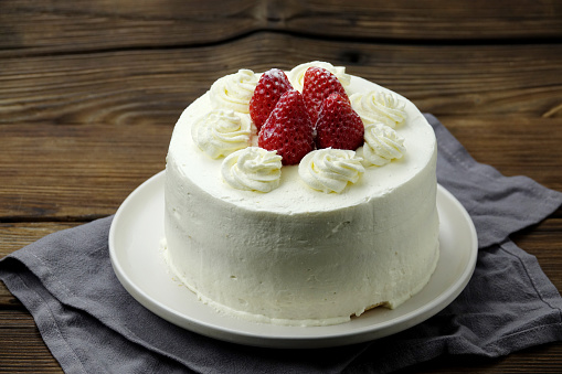 Cream cake