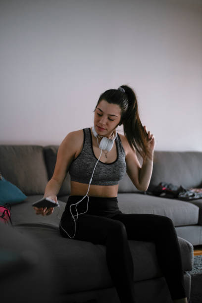 istock Young woman preparing for the training 1293560675