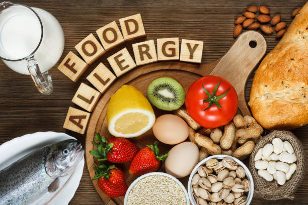 aliments contre les allergies - dry strawberry dried food fruit photos et images de collection