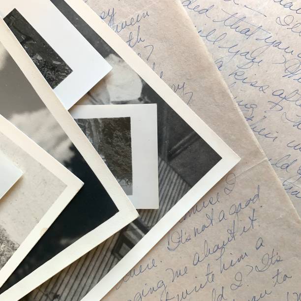 eski fotoğraflar ve aşk mektupları 1940'lar - anlaşmazlık fotoğraflar stok fotoğraflar ve resimler