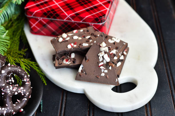 istock Dark Chocolate Peppermint Bark Treats 1293682820