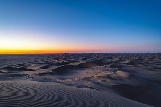 deserto al tramonto - majestic landscape arid climate beach foto e immagini stock