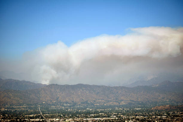 istock A Smoke Cloud Near the San Gabriel Mountains 1293698142