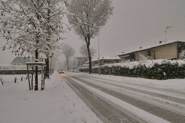 istock Heavy snowfall in Lombardy, Italy 1293711840
