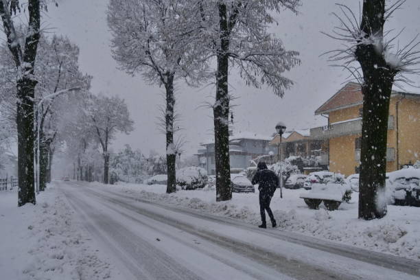 istock Heavy snowfall in Lombardy, Italy 1293711870