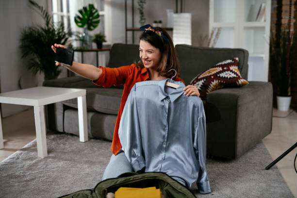 istock Girl preparing for the trip. 1293728447